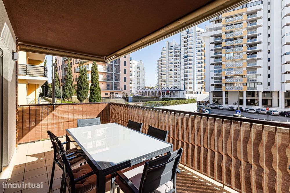 A. Pêra - Luxo - Apartamento T2 C/ Garag. + Piscina — Armação De Pera, Faro