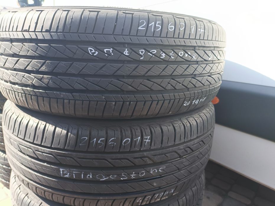 Continental 215/60 R17 шини літні комплект
