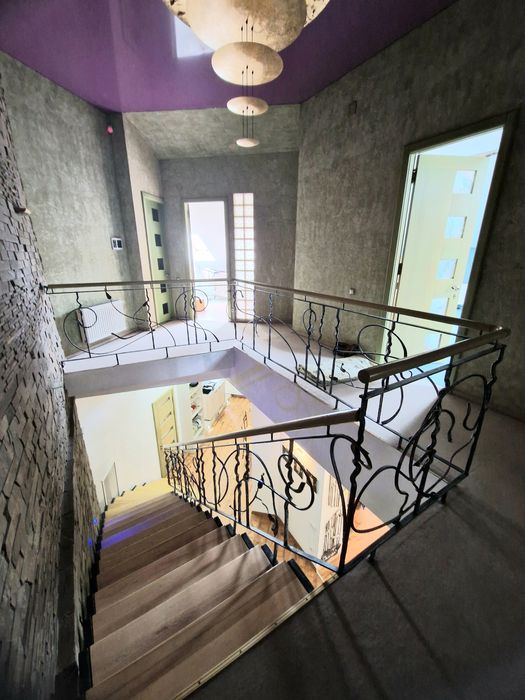 Аренда 4 квартира 2 уровня Центр