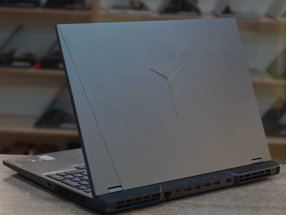 ГАРАНТІЯ Lenovo Legion 5 Pro (16" 2K 165Гц/Core i7-11800H/RAM 32ГБ/SSD 1000ГБ/RTX 3070 8ГБ)TVOYO