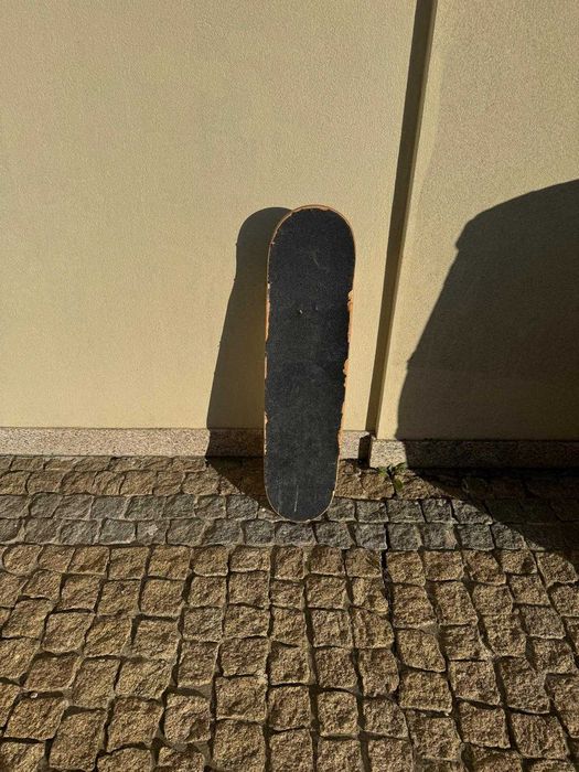 Skate completo Screw | Trucks em bom estado