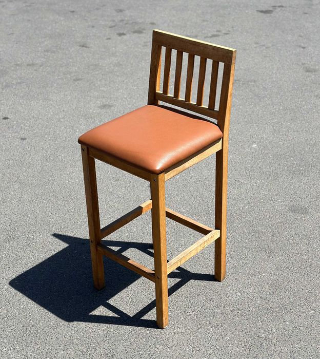 Вінтажні шкіряні барні дерев'яні крісла/стільці/вінтаж/меблі з Європи