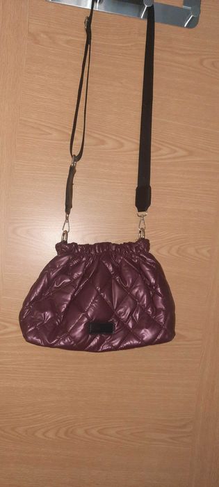 Mala / Sacola / Bolsa - macia, leve, espaçosa e bonita - NOVO