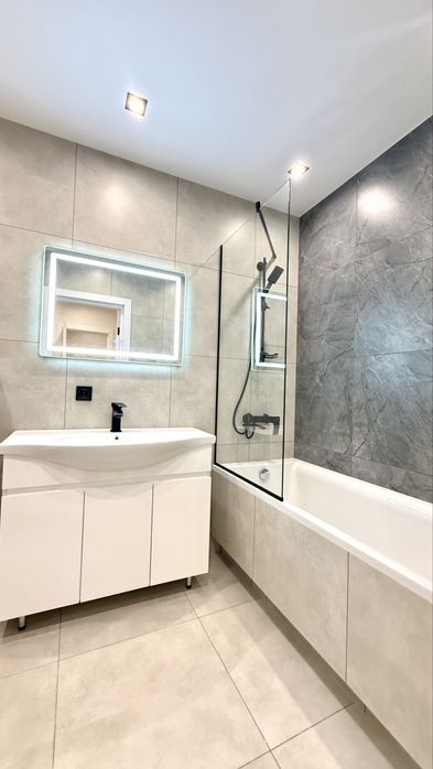 Двокімнатна квартира з ремонтом в новобудові