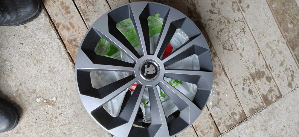 Продам колпаки R 16  для Skoda