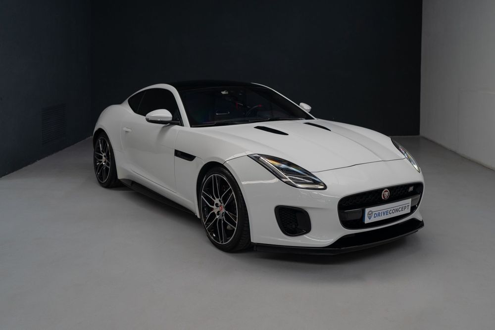 Jaguar F-Type 2.0 i4 Chequered Flag