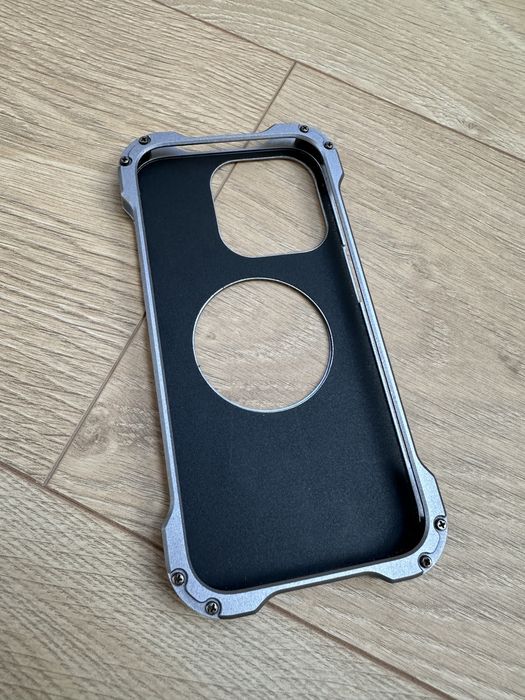 Etui na Iphon 14 PRO