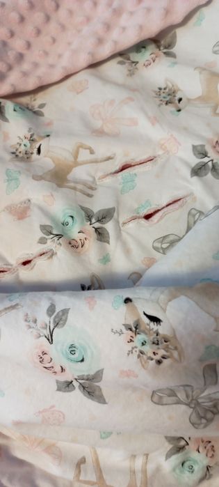 Otulacz do fotelika dla dziewczynki