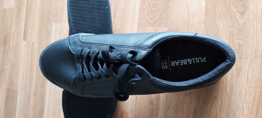 Vende Sapatilhas Pretas Paul & Bear