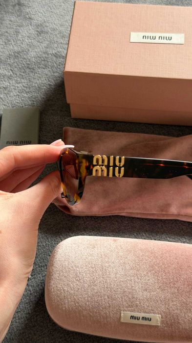 Okulary przeciwsłoneczne Miu Miu