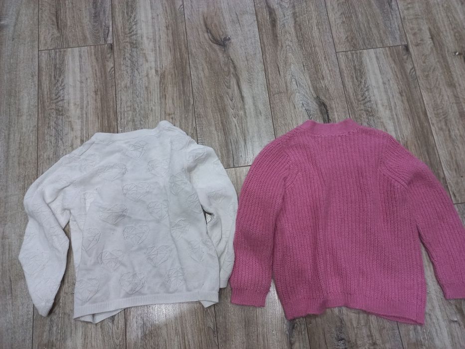 2 sweterki r. 92 na guzik