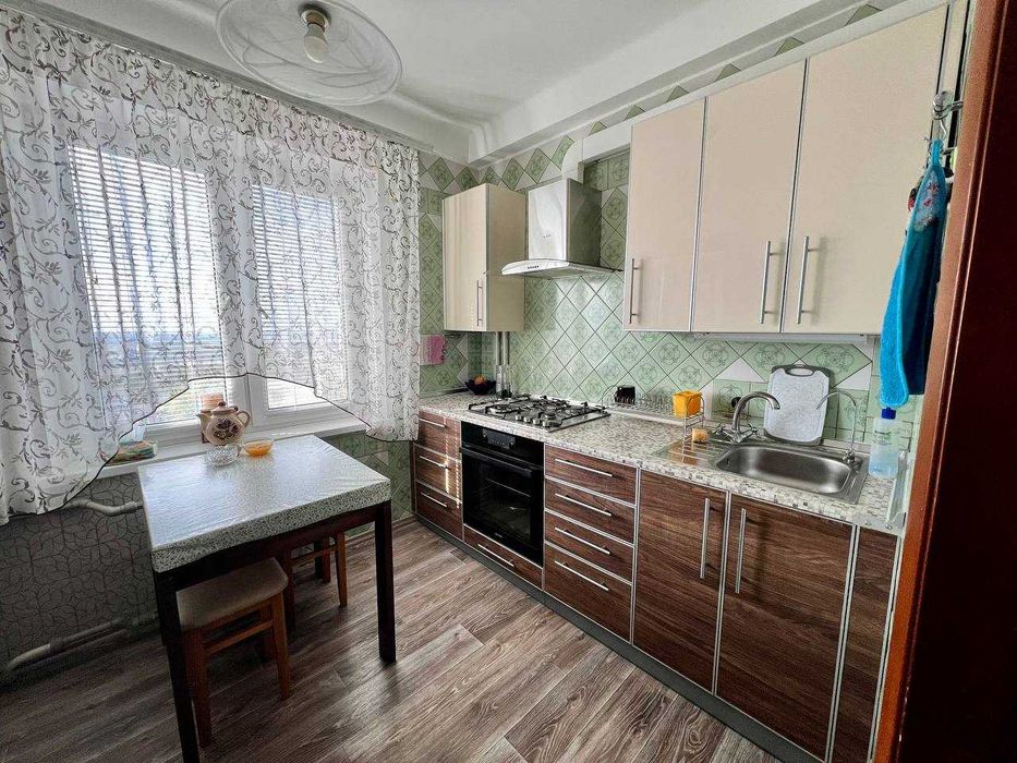 Продам 3х комнатную квартиру район "Александровского рынка"