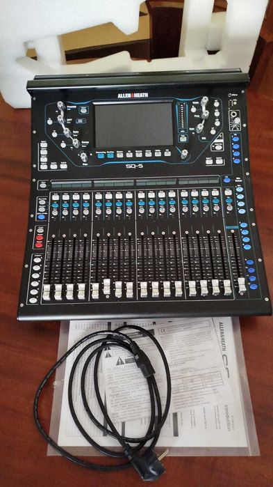 Allen & Heath SQ-5 — Mesa de Mistura Digital