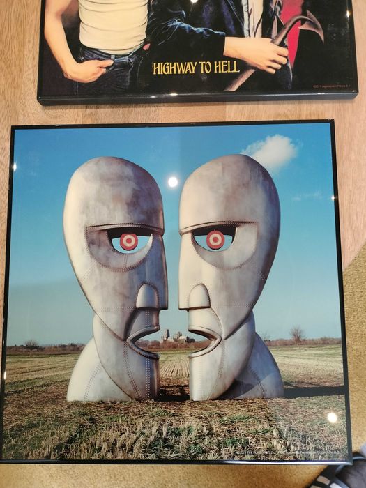 Placas de vinil Iron Maiden AC DC e Pink Floyd