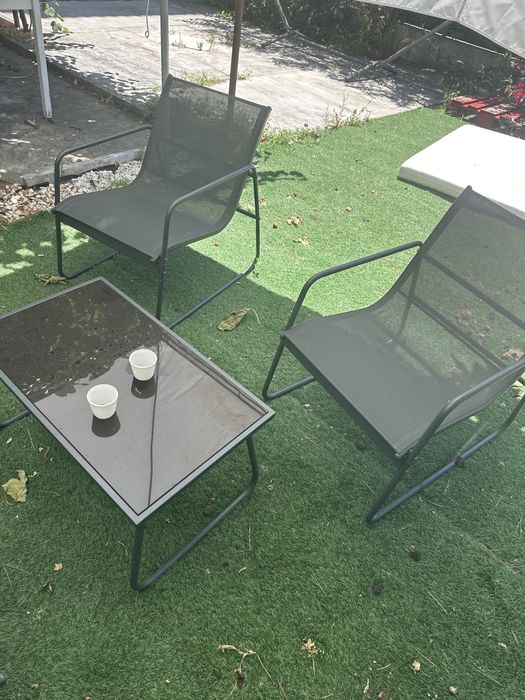 Vendo aqui moveis de jardim