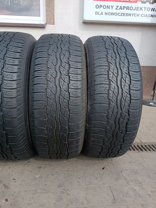 235/55R18 Bridgestone Dueler H/T 687