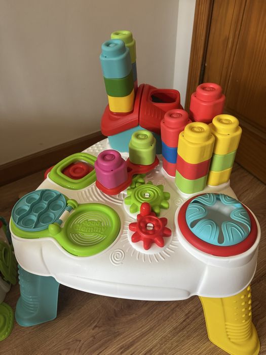 Mesa + Casa Clementoni