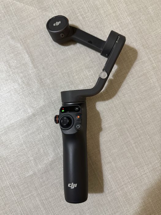 Gimbal (estabilizador) de vídeo DJI Osmo Mobile 6.