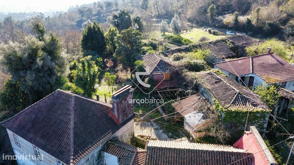 Propriedade unica; Qta Rural C/8 artº urbanos p/habitação, 3ha terreno