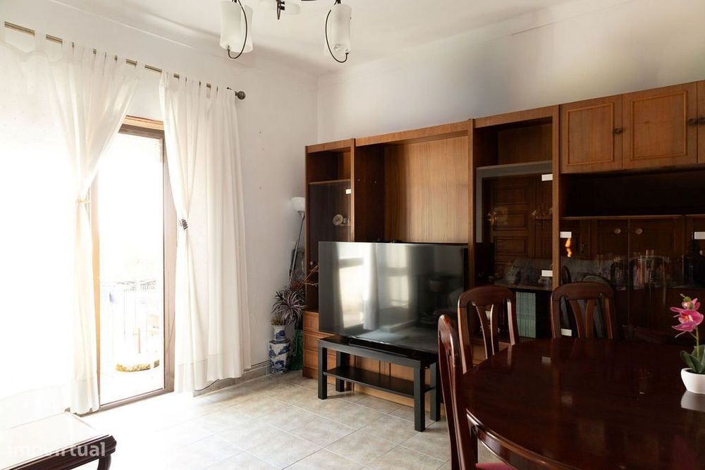 Apartamento T3 no centro de Sobral de Monte Agraço