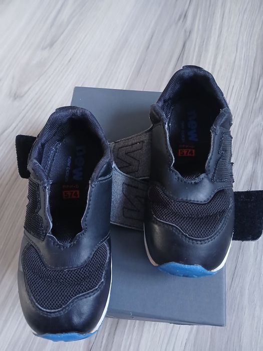 Buty chłopięce New Balance rozm.26