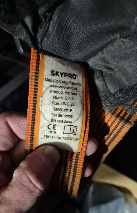 Szelki bezpieczeństwa na rusztowania