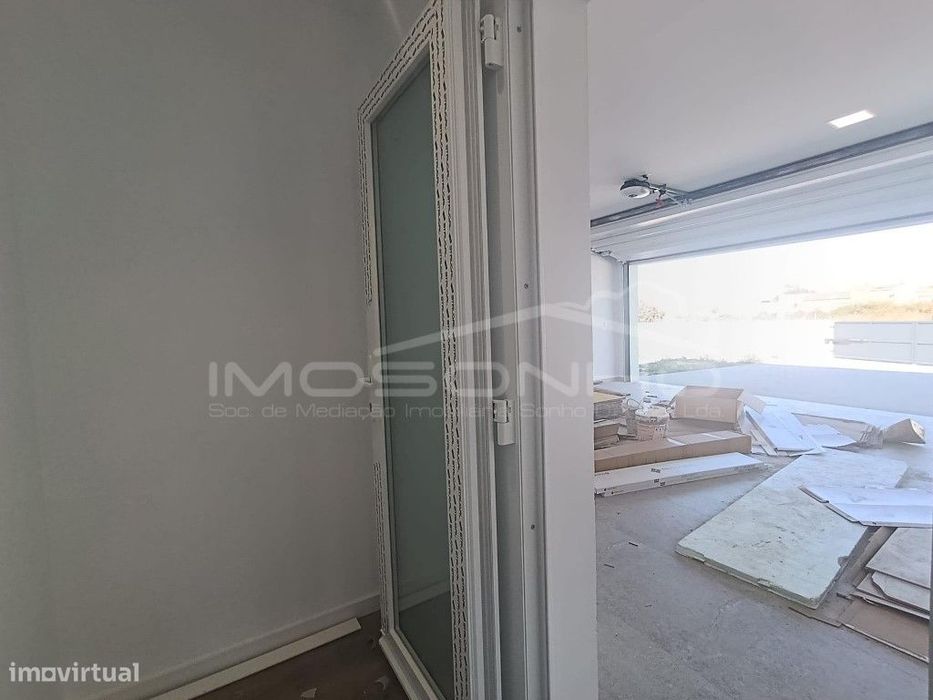 Moradia T3 de linhas modernas