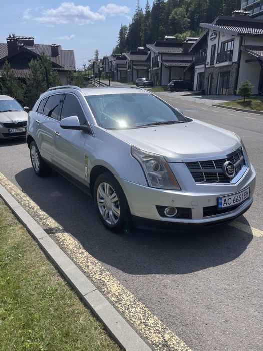 Cadillac srx 2011 року