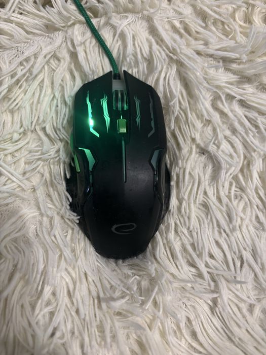 Игровая мышка на шесть кнопок