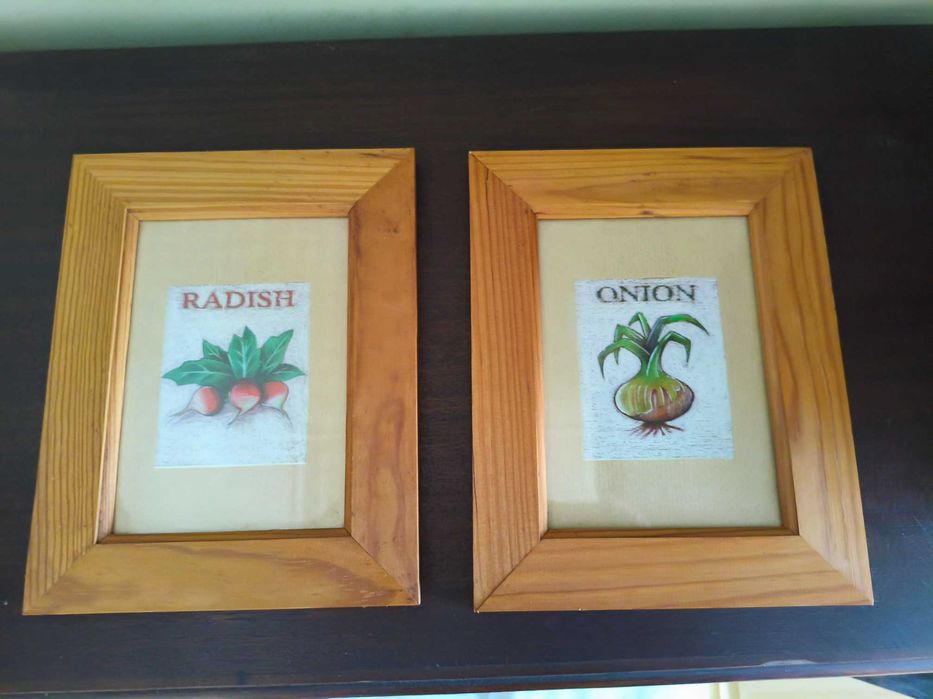 Par de Quadros Decorativos para Cozinha - Moldura em Madeira (23x18)