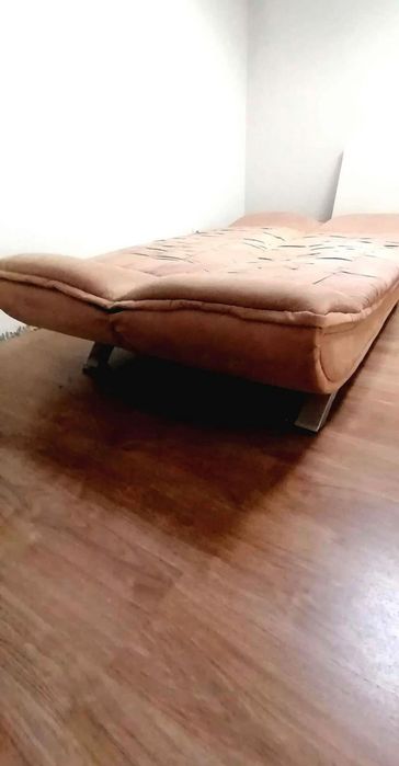 Sofá-cama vintage retro bege – 3 lugares – 150 €
