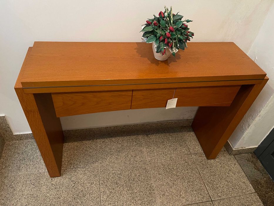 Consola de entrada em madeira