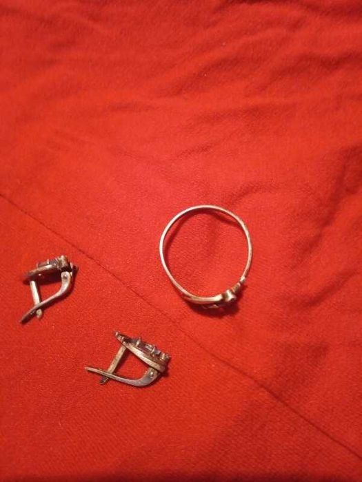 Серебреное кольцо с золотыми пластинками
