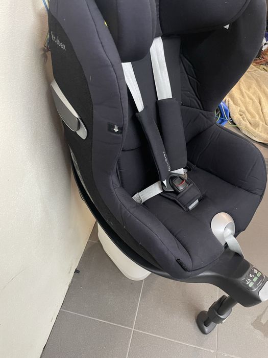 Fotelik z baza cybex