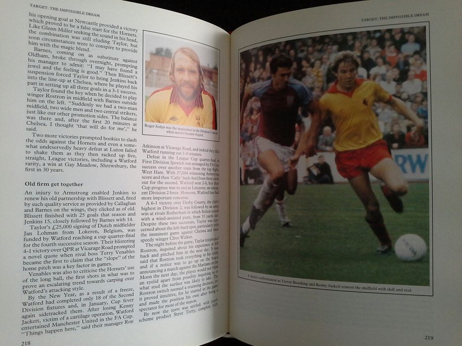 Livro do Centenário do Watford (Inglaterra) ilustrado