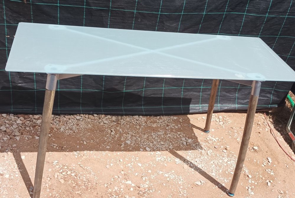 Mesa c/ tampo de vidro