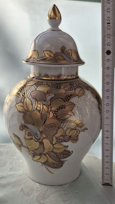 Вази,  скринька  Keiser