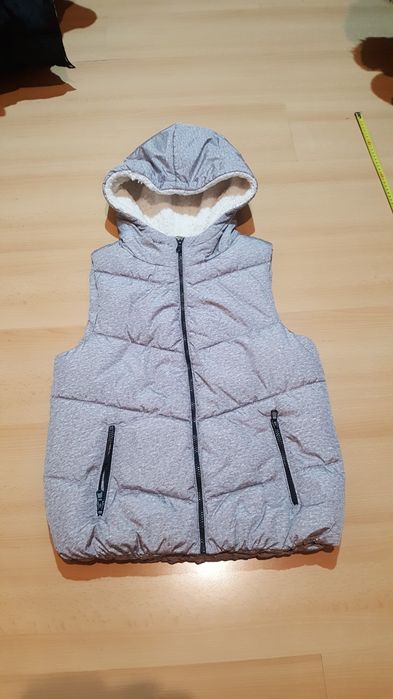 Bezrękawnik kamizelka  ocieplana  z kapturem