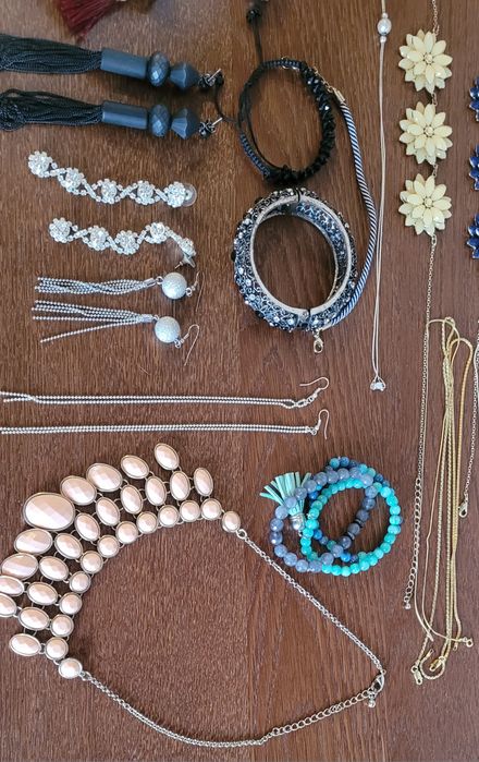 Biżuteria łańcuszek pierścionek kolczyki bransoletka złoto srebro