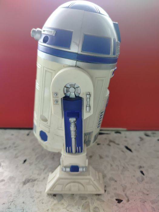 R2 D2  budzik z projektorem. Star Wars.