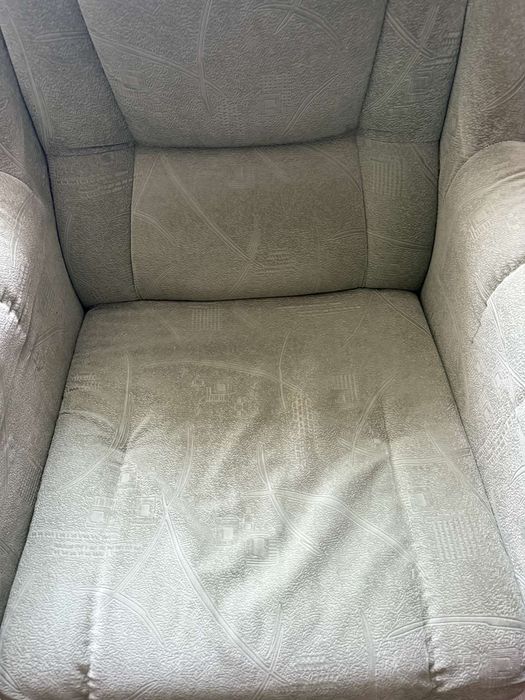 Продам кресло в гостиную