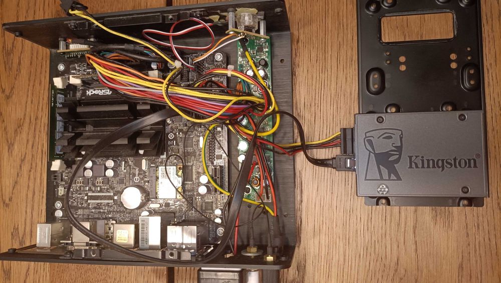 Mini-PC 1.9ghz 4gb Ram 240gb SSD