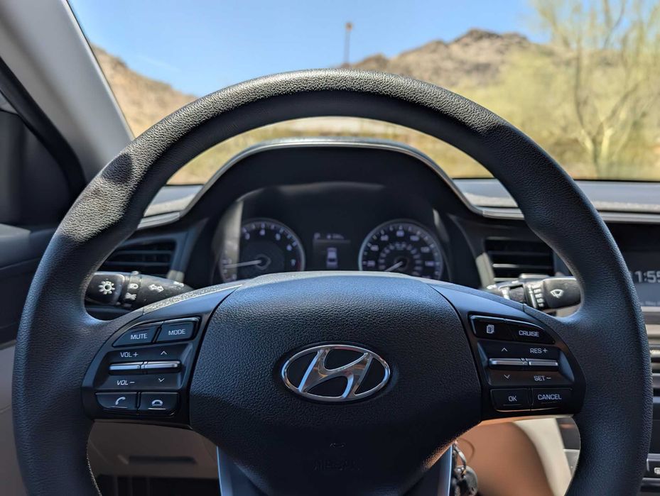 Hyundai Elantra      2020