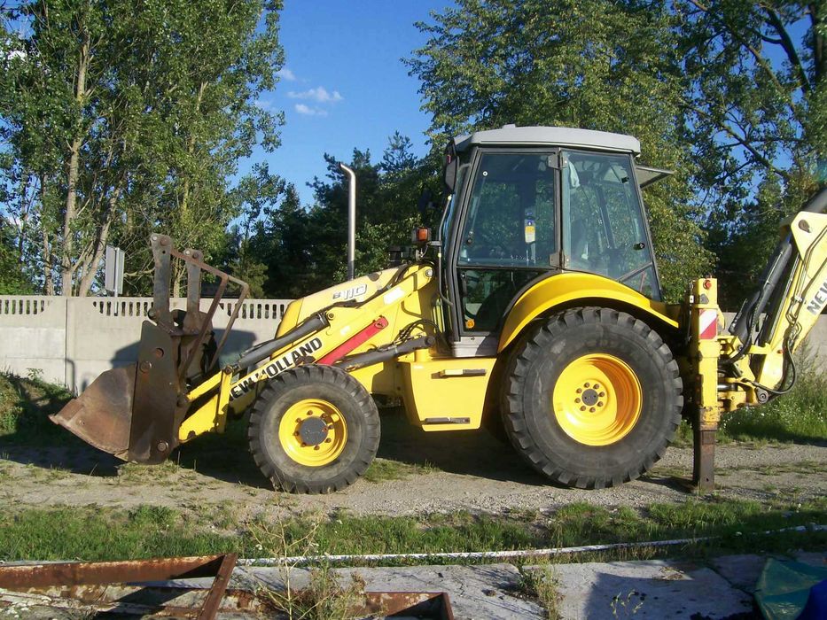 New Holland B110