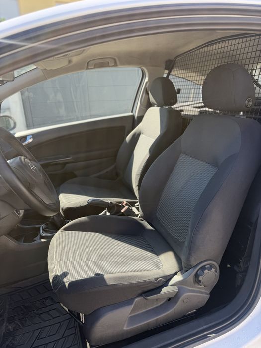 Opel corsa 1.3cdti comercial