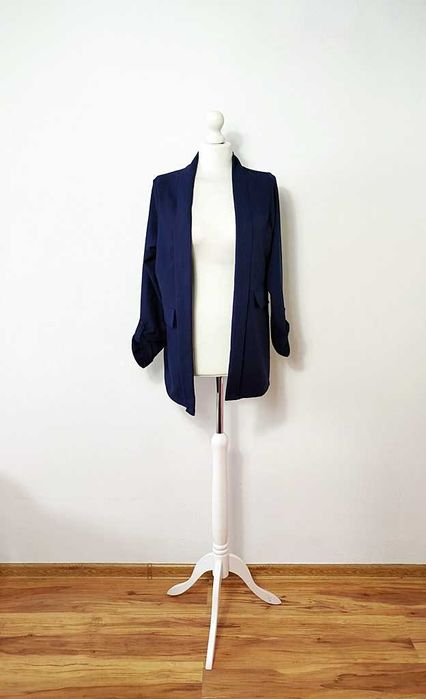 granatowa narzutka ala marynarka