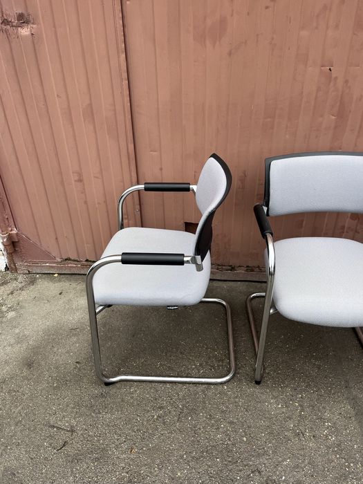 Krzesła konferencyjne NOWE niemieckiej marki Dolphin in