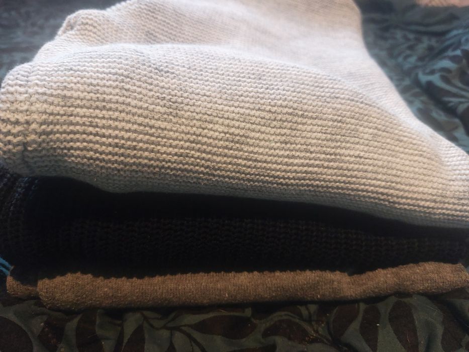 Zestaw swetrów męskich r. M/L