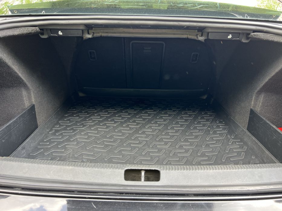 Volkswagen Passat B7 2012 рік