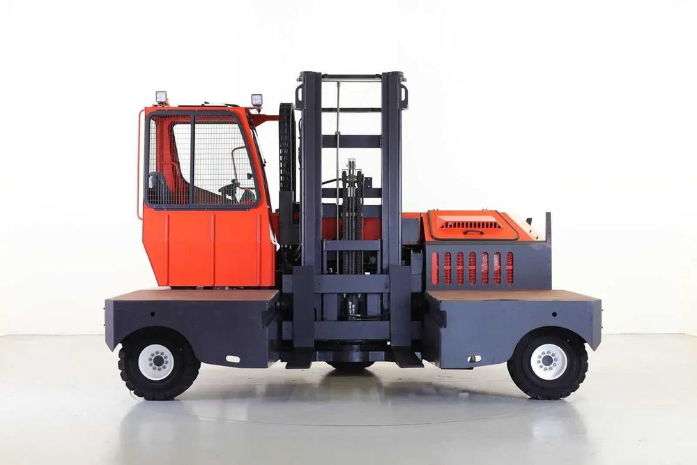 Диельний бічний 4-х ходовий навантажувач COMBILIFT C500SR (сайдлоадер)